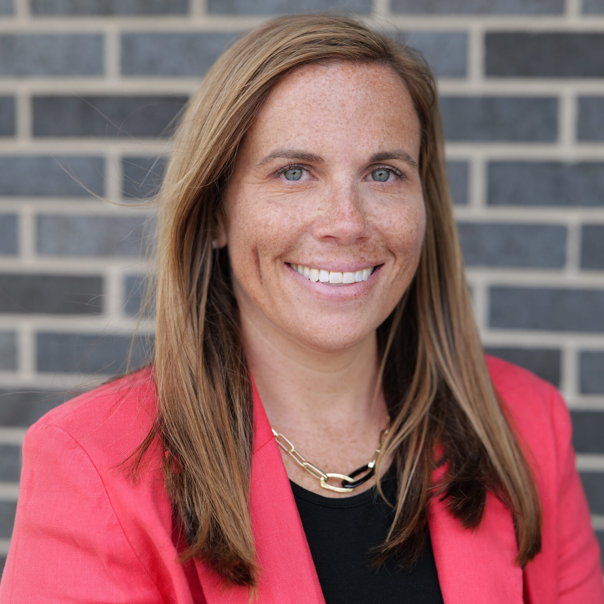Kelly Lawler headshot
