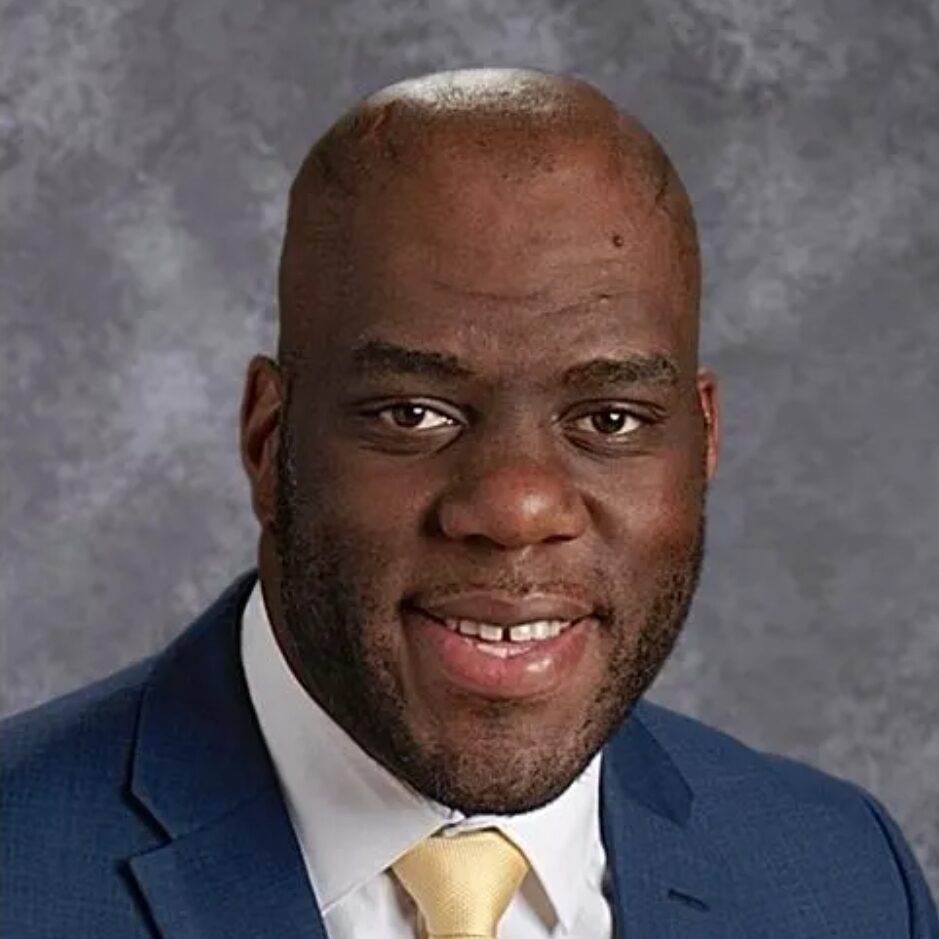 Richmond Tweh, Principal, Mounds View Public Schools
